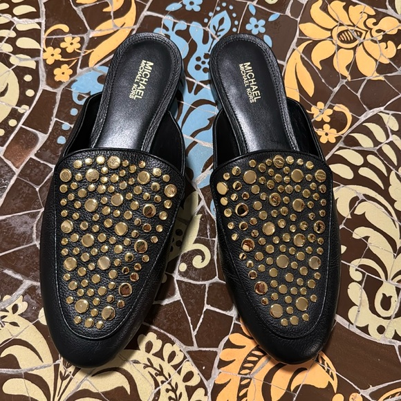 MK MICHAEL KORS STUDDED MULE FLATS SZ: 7.5 - Picture 1 of 2